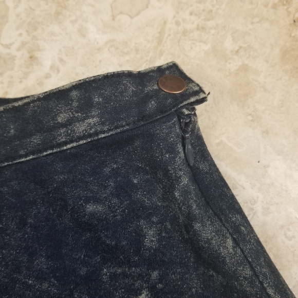 Forever 21 Denim 26 Jean Skirt - Picture 3 of 4